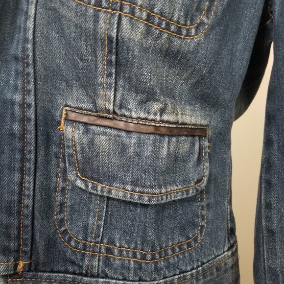 VTG Tommy Hilfiger S Denim Jacket Embellished Hardware Contrast Trim Distressed - Picture 4 of 11